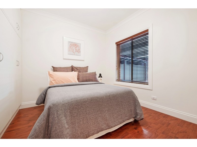 8A Winser Avenue, Seaton SA 5023