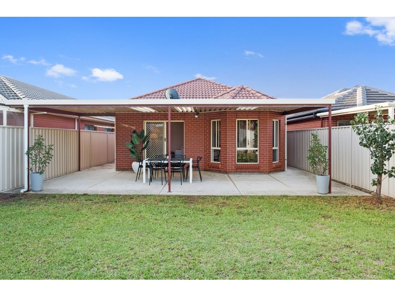 8A Winser Avenue, Seaton SA 5023
