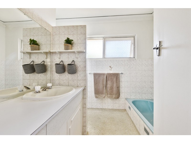 71 Sansom Road, West Lakes Shore SA 5020