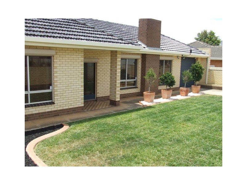 8 Angley Avenue, Findon SA 5023