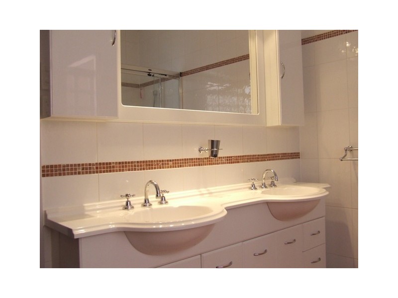 8 Angley Avenue, Findon SA 5023