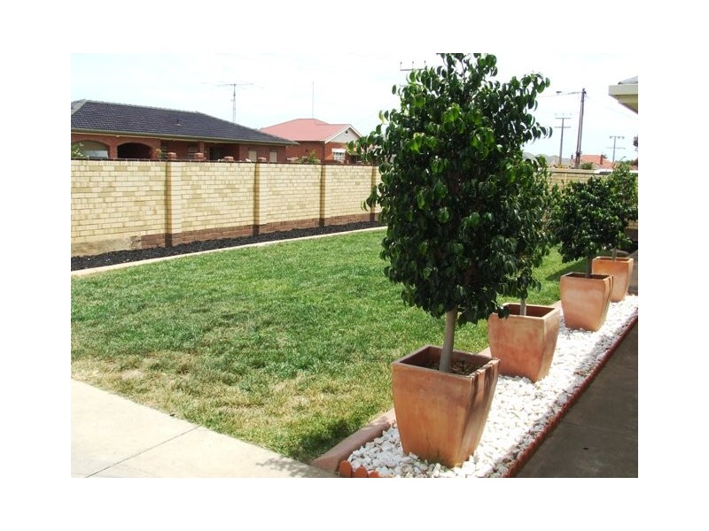 8 Angley Avenue, Findon SA 5023