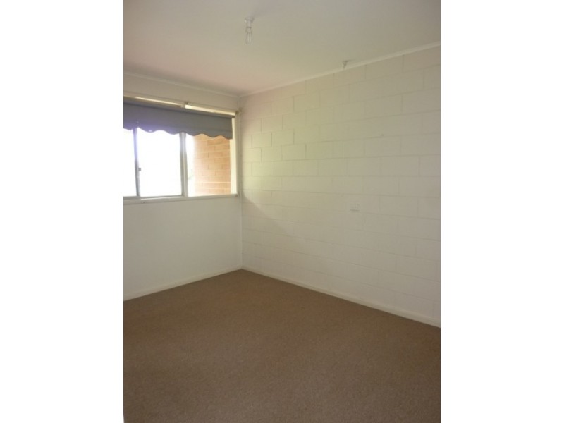 9 Coral Sea Road, Fulham SA 5024