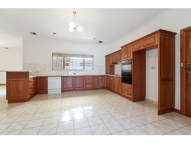 1 Roder Avenue, Kidman Park SA 5025