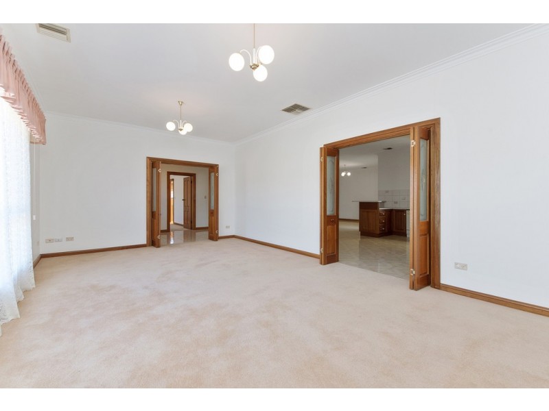1 Roder Avenue, Kidman Park SA 5025