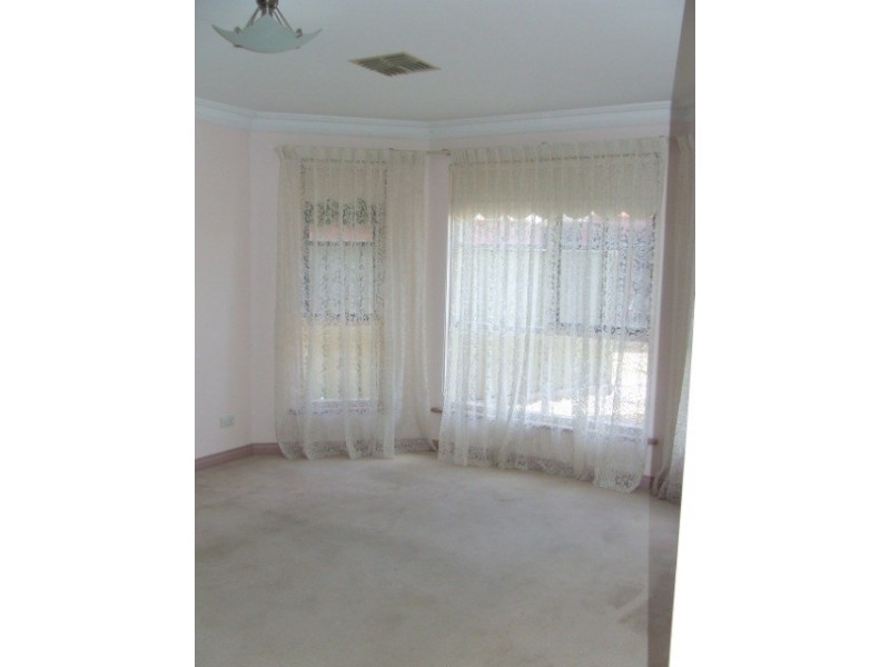 2/10 Iris Court, Grange SA 5022