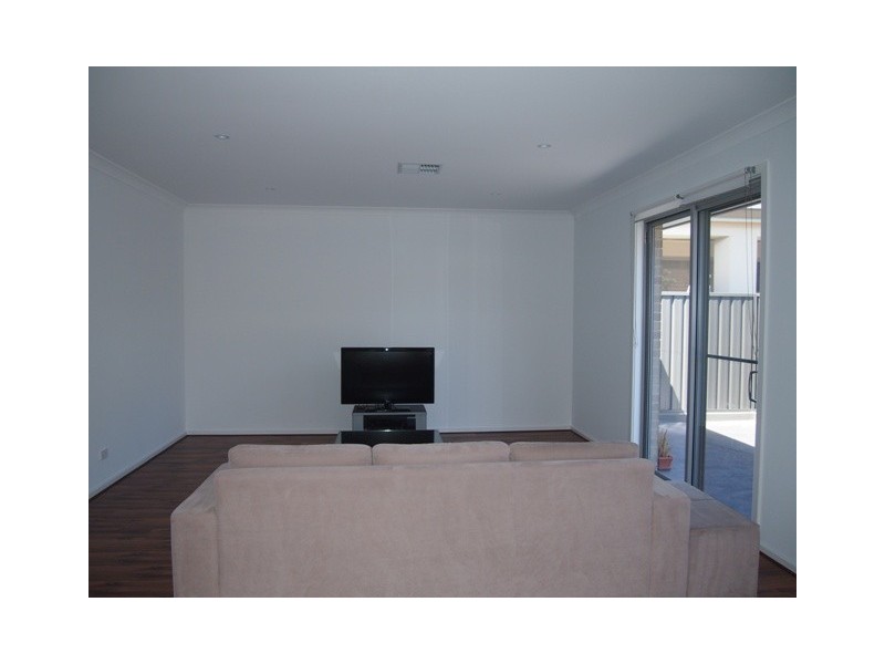 2 Layton Street, Fulham SA 5024