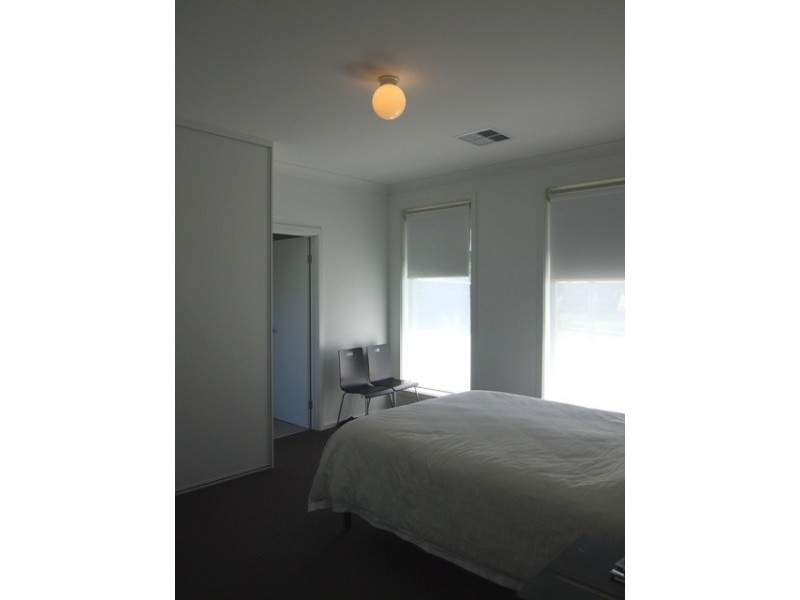 2 Layton Street, Fulham SA 5024