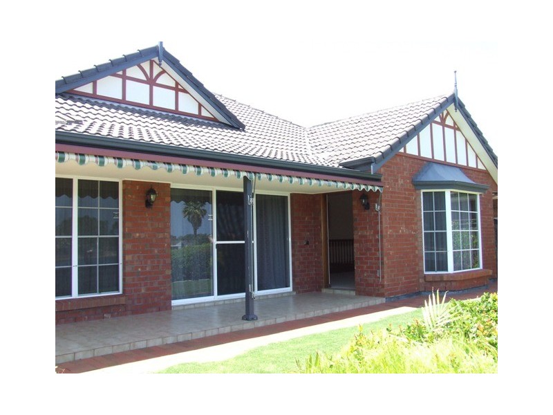 8 Corfu Court, West Lakes SA 5021