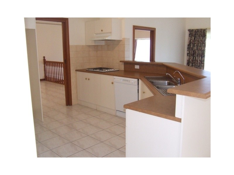 8 Corfu Court, West Lakes SA 5021