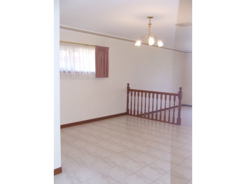 8 Corfu Court, West Lakes SA 5021