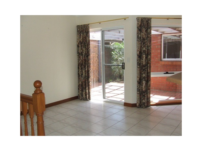 8 Corfu Court, West Lakes SA 5021