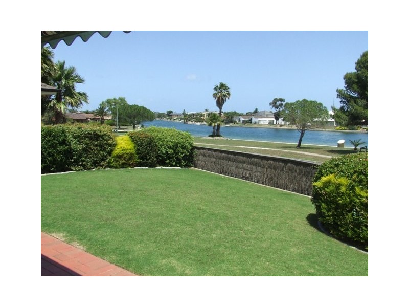 8 Corfu Court, West Lakes SA 5021