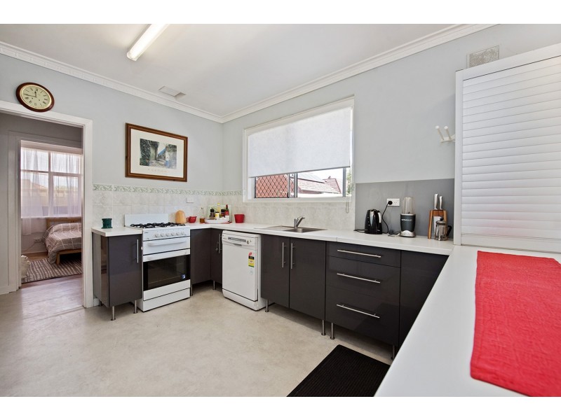 24 Shandon Avenue, Seaton SA 5023