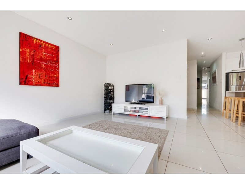 2/80 Charles Sturt Avenue, Grange SA 5022