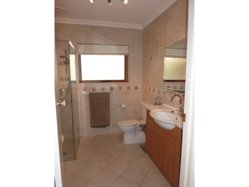 8 Beeston Way, West Lakes SA 5021