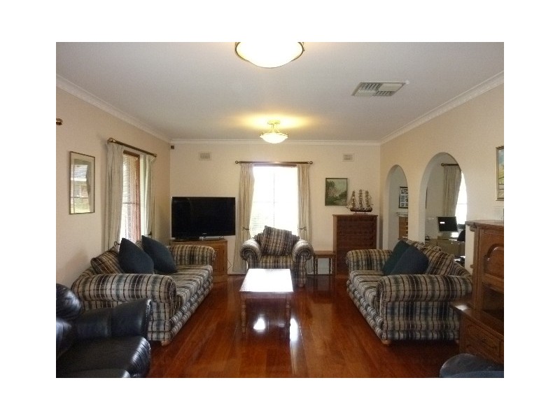 8 Beeston Way, West Lakes SA 5021