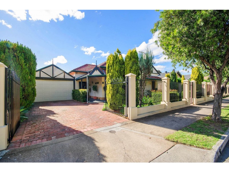 8 Cedar Avenue, Woodville South SA 5011