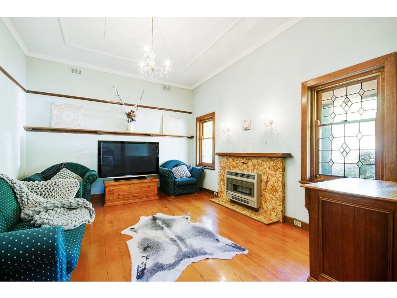 8 Cedar Avenue, Woodville South SA 5011