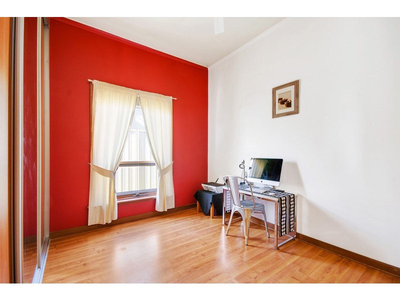 8 Cedar Avenue, Woodville South SA 5011