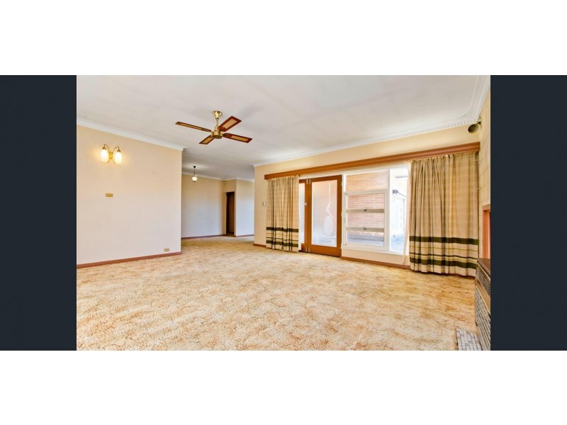 19 East Parkway, Fulham SA 5024