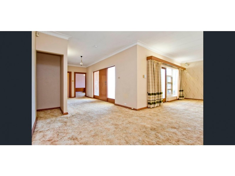 19 East Parkway, Fulham SA 5024