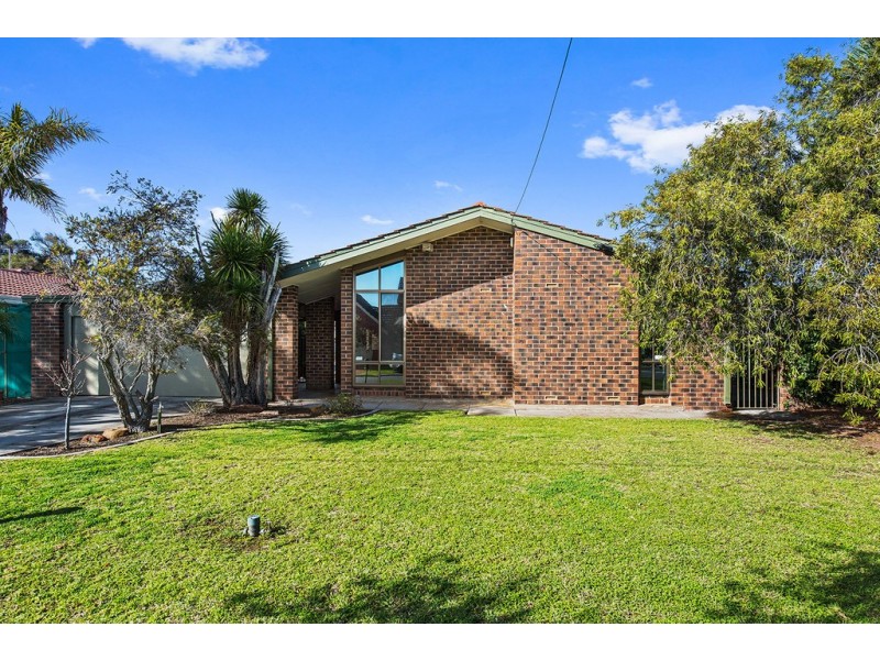 24 Meakin Terrace, Seaton SA 5023