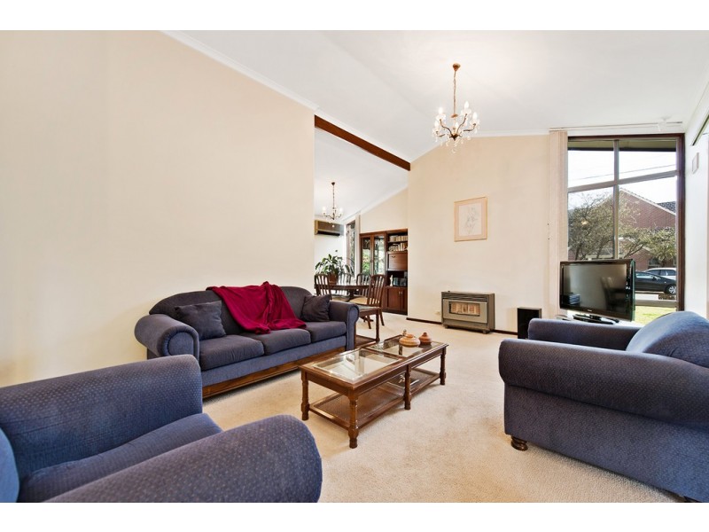 24 Meakin Terrace, Seaton SA 5023