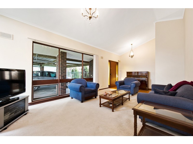 24 Meakin Terrace, Seaton SA 5023