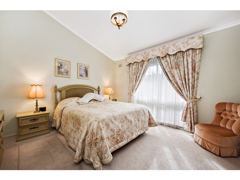 24 Meakin Terrace, Seaton SA 5023