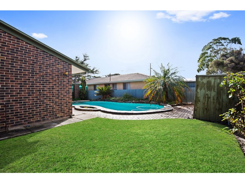 24 Meakin Terrace, Seaton SA 5023