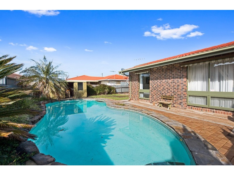 24 Meakin Terrace, Seaton SA 5023