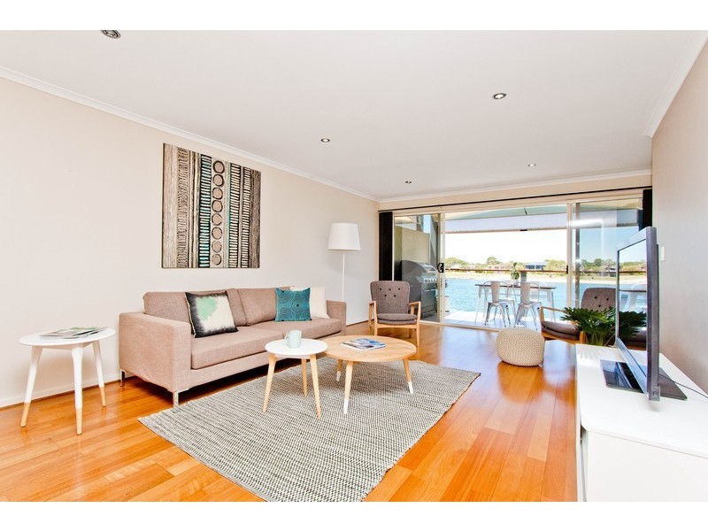 15/74 Military Road, Tennyson SA 5022