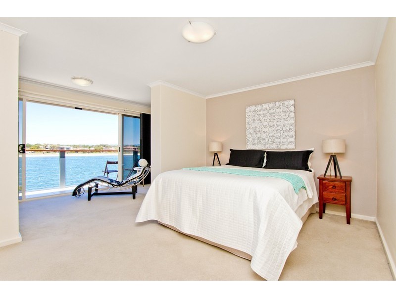 15/74 Military Road, Tennyson SA 5022