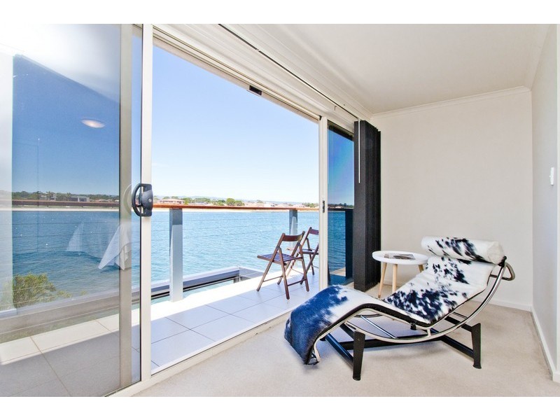 15/74 Military Road, Tennyson SA 5022