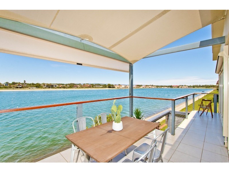 15/74 Military Road, Tennyson SA 5022