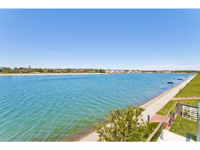 15/74 Military Road, Tennyson SA 5022