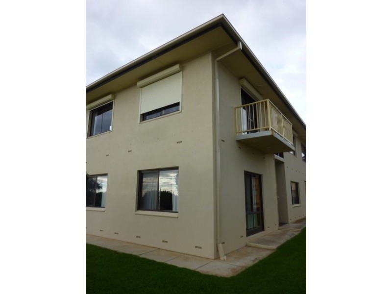 1/151 Seaview Road, Tennyson SA 5022