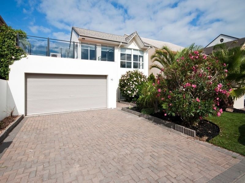 90 Gulf Point Drive, North Haven SA 5018