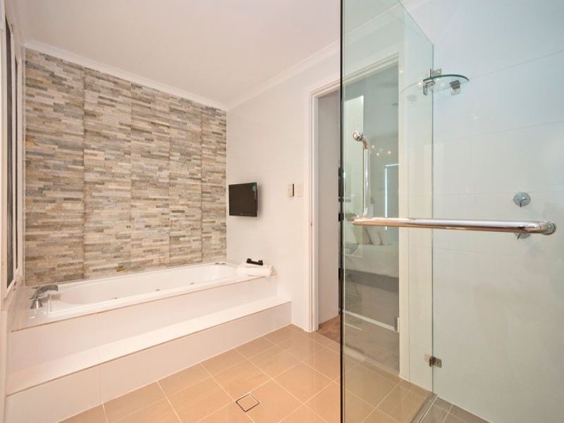 90 Gulf Point Drive, North Haven SA 5018