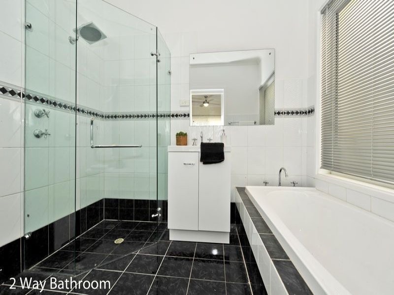 90 Gulf Point Drive, North Haven SA 5018