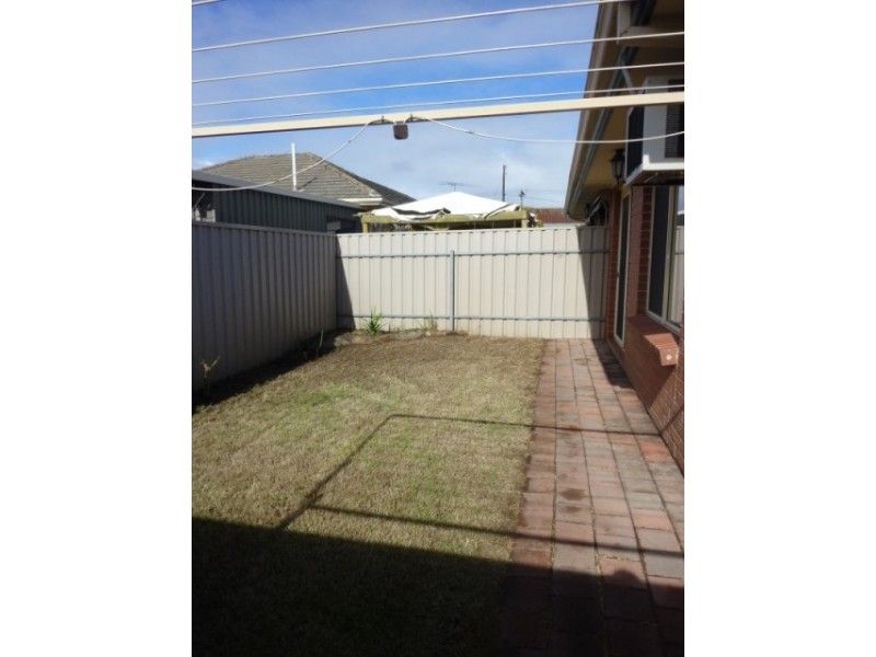 2/4 Lily Avenue, Seaton SA 5023