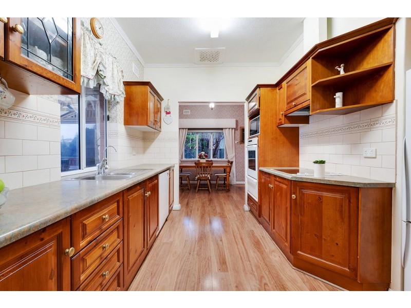 23 Surrey Street, Grange SA 5022