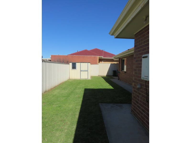 1A Wisdom Street, Seaton SA 5023