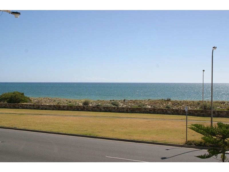 18/32 Simcock Street, West Beach SA 5024