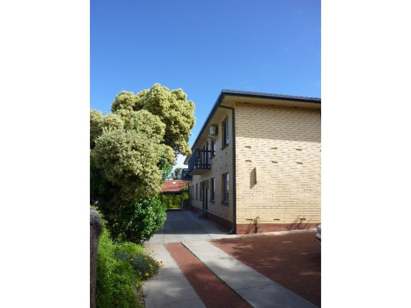 9/5A Henley Beach Road, Henley Beach South SA 5022