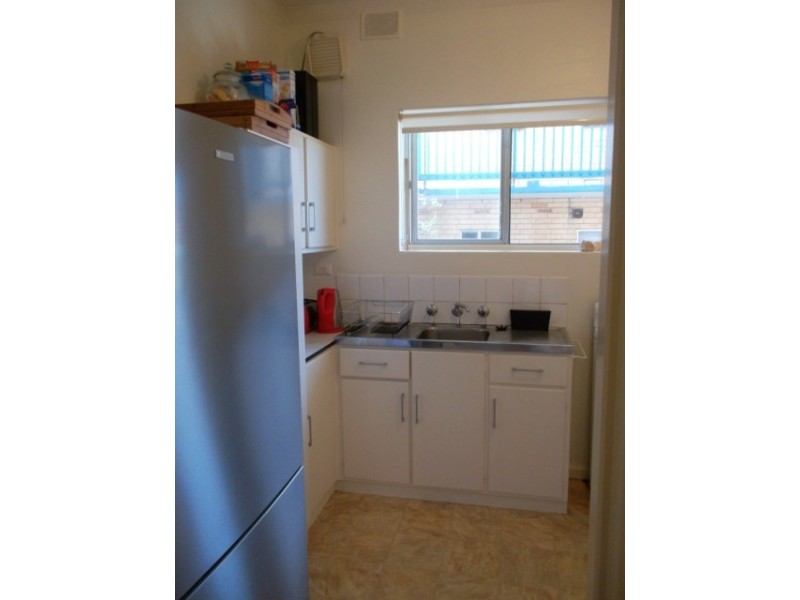 9/5A Henley Beach Road, Henley Beach South SA 5022