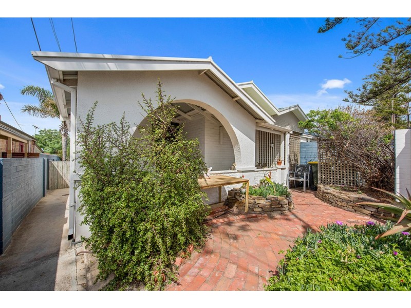 620 Seaview Road, Grange SA 5022