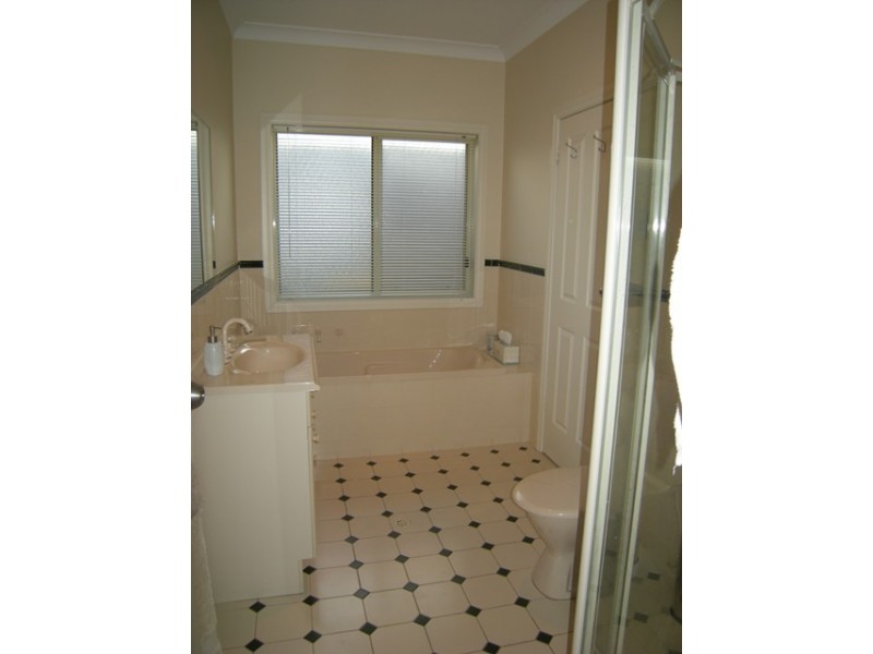 20 Squires Ave, Seaton SA 5023