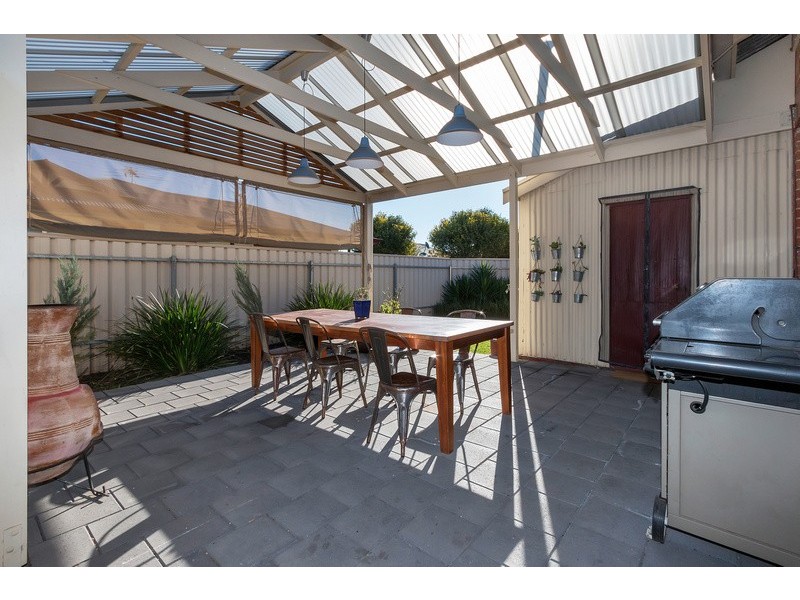 2 Fortrose Avenue, Seaton SA 5023